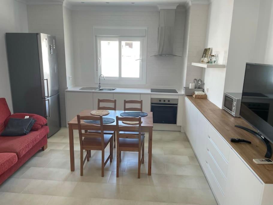 Apartment En Bloque Familiar En Conil De La Fra.